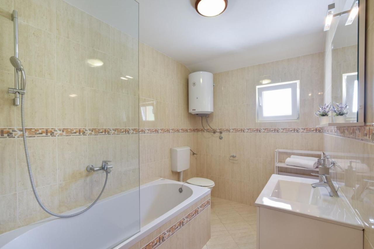 Villa Josip Near Omis , Private Pool المظهر الخارجي الصورة